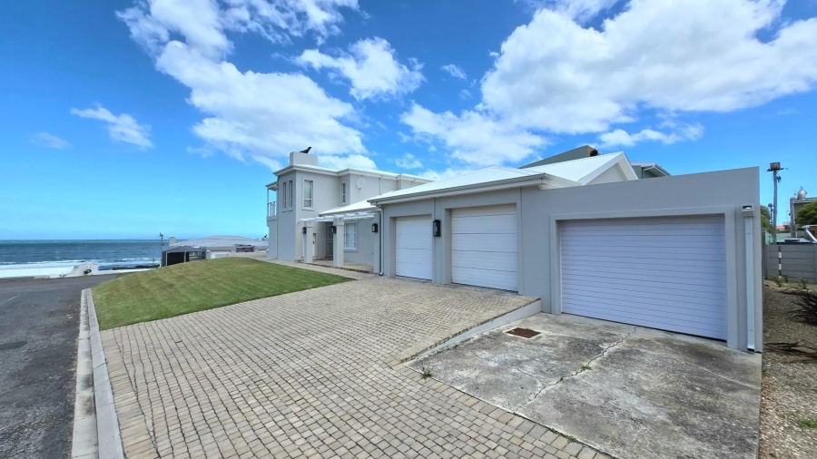 6 Bedroom Property for Sale in Franskraal Western Cape